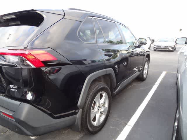 Used 2020 Toyota RAV4 XLE w/ Convenience Package AWD/4WD image 4