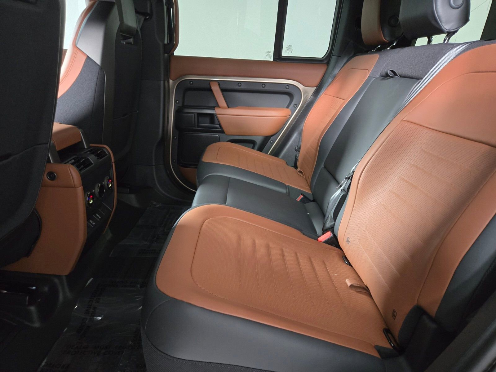 New 2026 Land Rover Defender 110 OCTA image 5