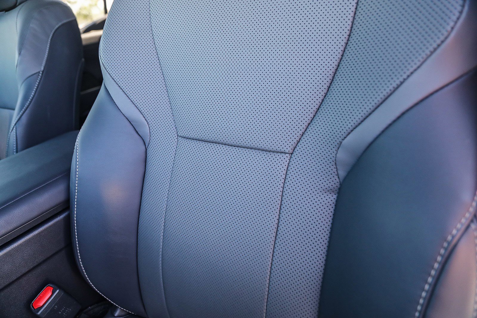 Used 2025 Lexus GX 550 w/ Accessory Package (Z1) image 24