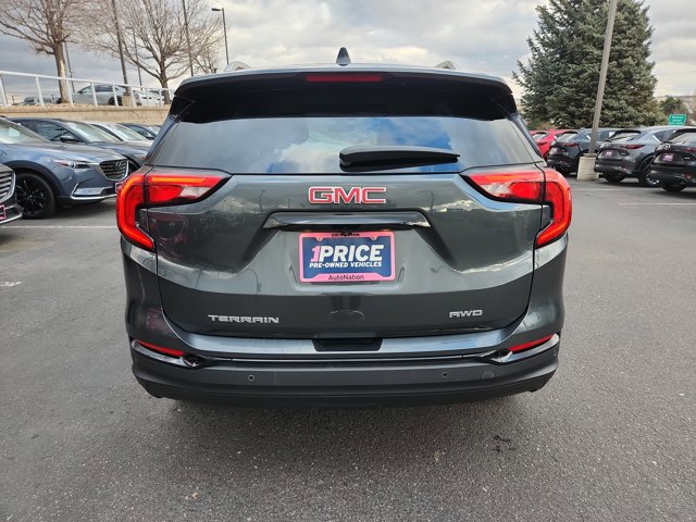 Used 2021 GMC Terrain SLT w/ LPO, Dark Accent Package image 4