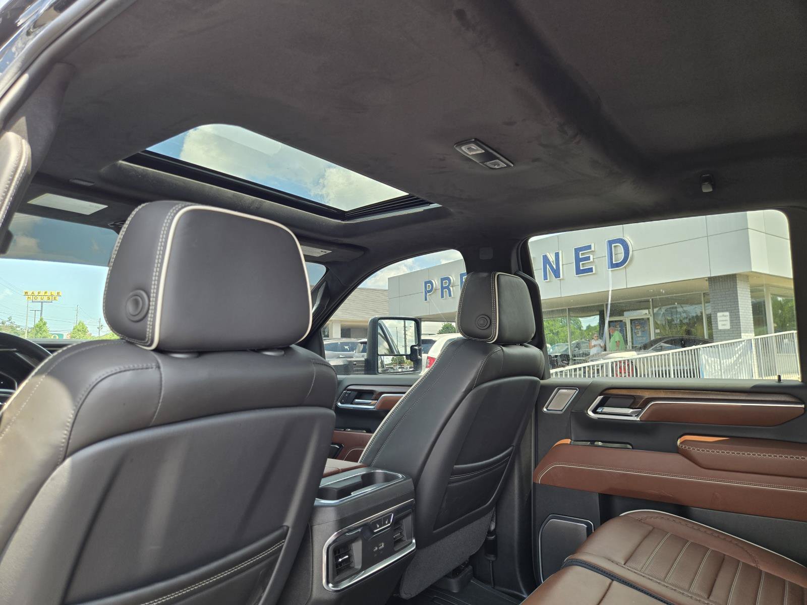 Used 2026 GMC Sierra 2500 Denali Ultimate AWD/4WD image 15