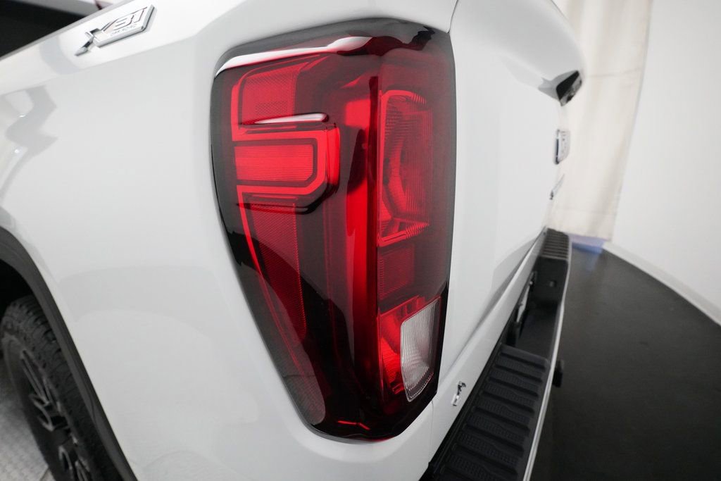 Used 2024 GMC Sierra 1500 Elevation image 31