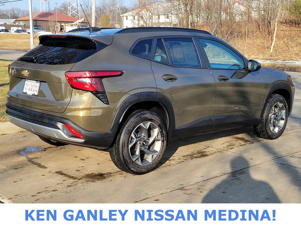 Used 2024 Chevrolet Trax LT image 3