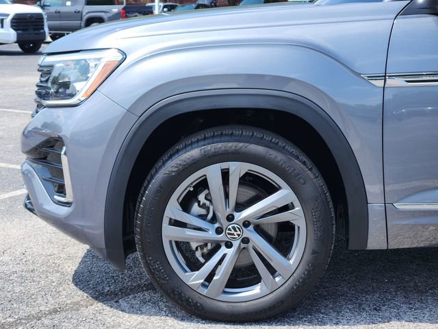 Used 2024 Volkswagen Atlas Cross Sport SEL R-Line AWD/4WD image 7