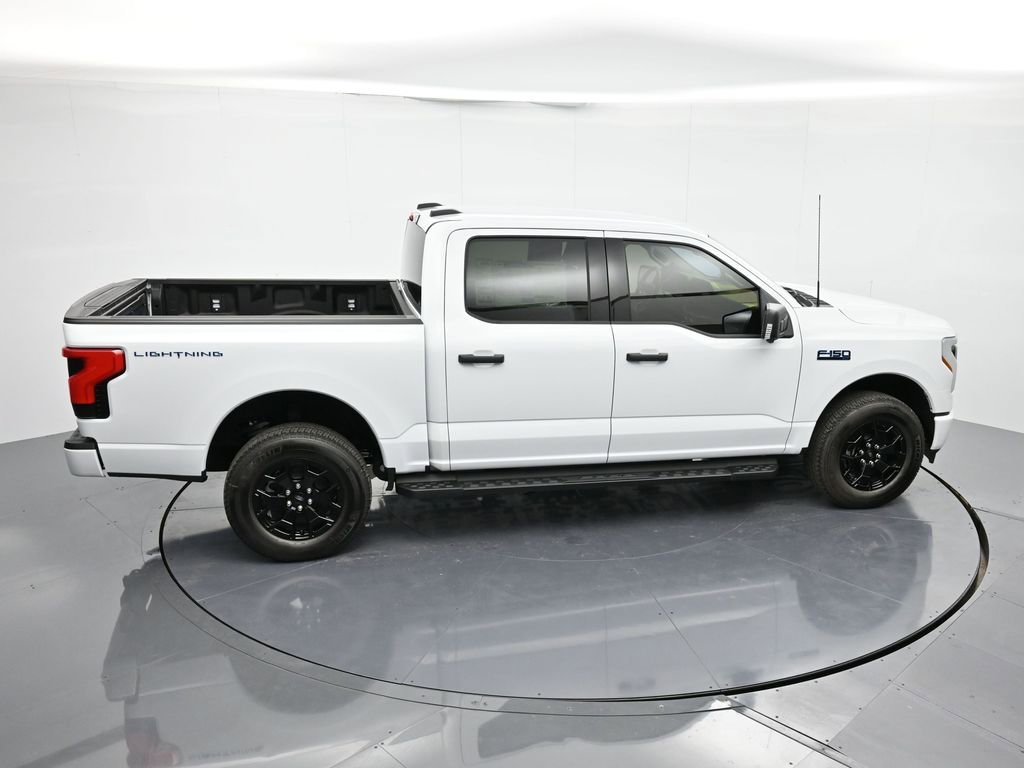 New 2025 Ford F150 Lightning XLT image 35