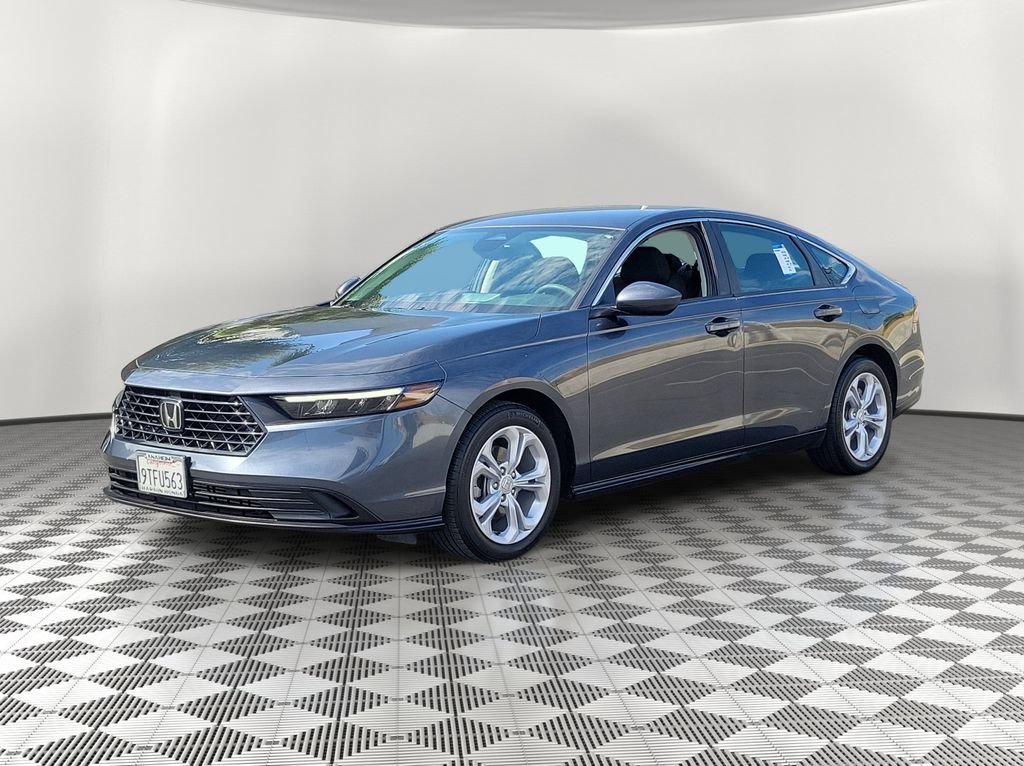 Certified 2025 Honda Accord LX image 3