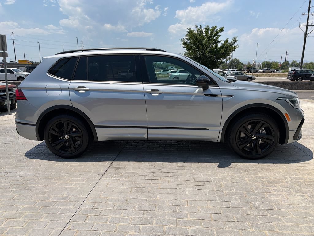 Certified 2024 Volkswagen Tiguan SE R-Line AWD/4WD image 8