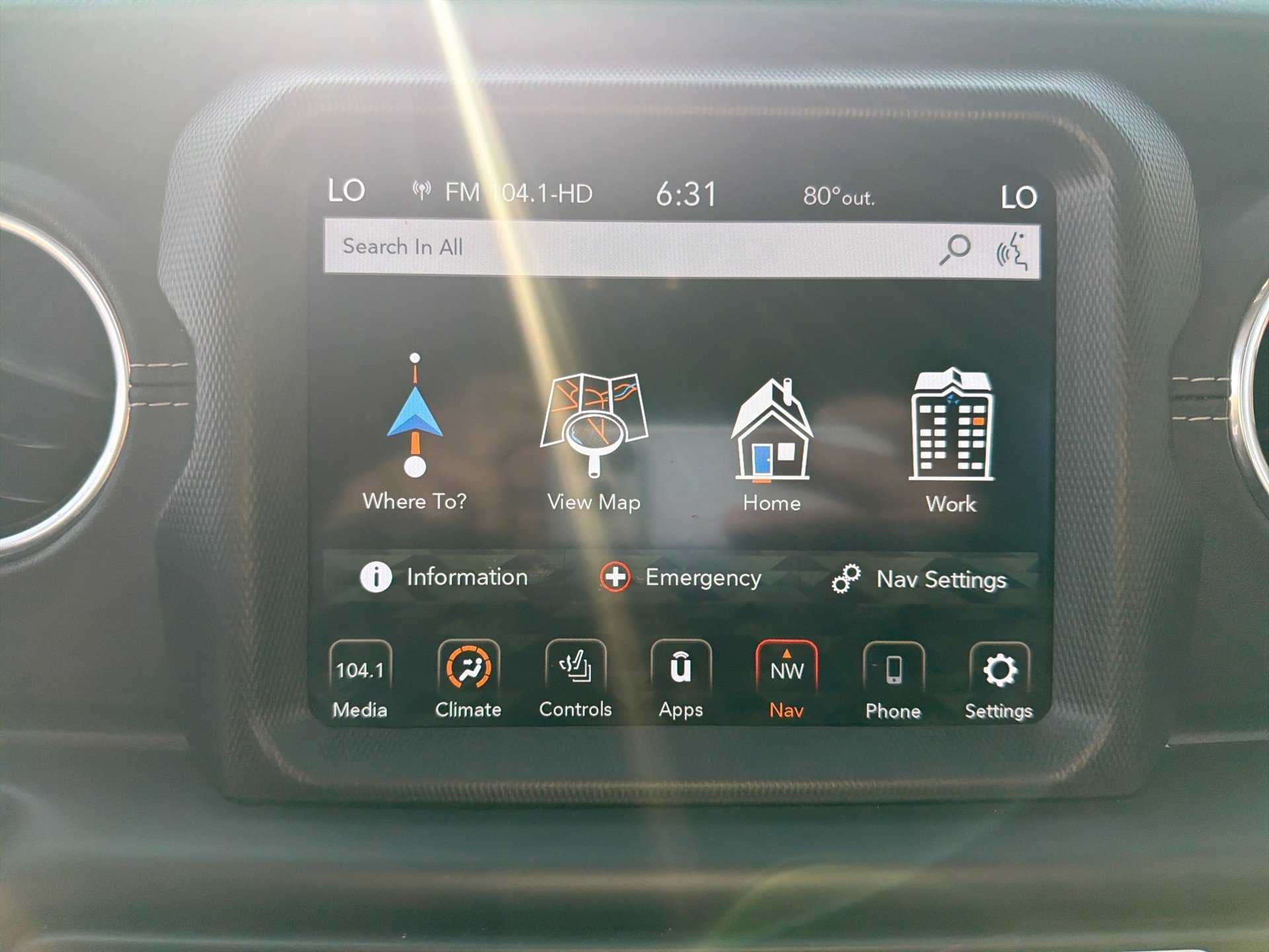Used 2020 Jeep Gladiator Overland AWD/4WD image 8