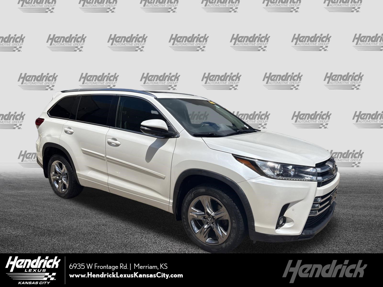 Used 2019 Toyota Highlander Limited Platinum AWD/4WD video 1