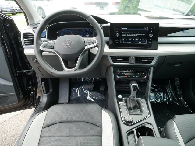 New 2026 Volkswagen Taos SEL AWD/4WD image 9