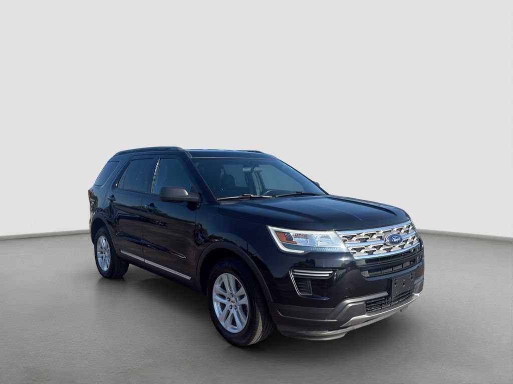Used 2018 Ford Explorer XLT AWD/4WD image 8