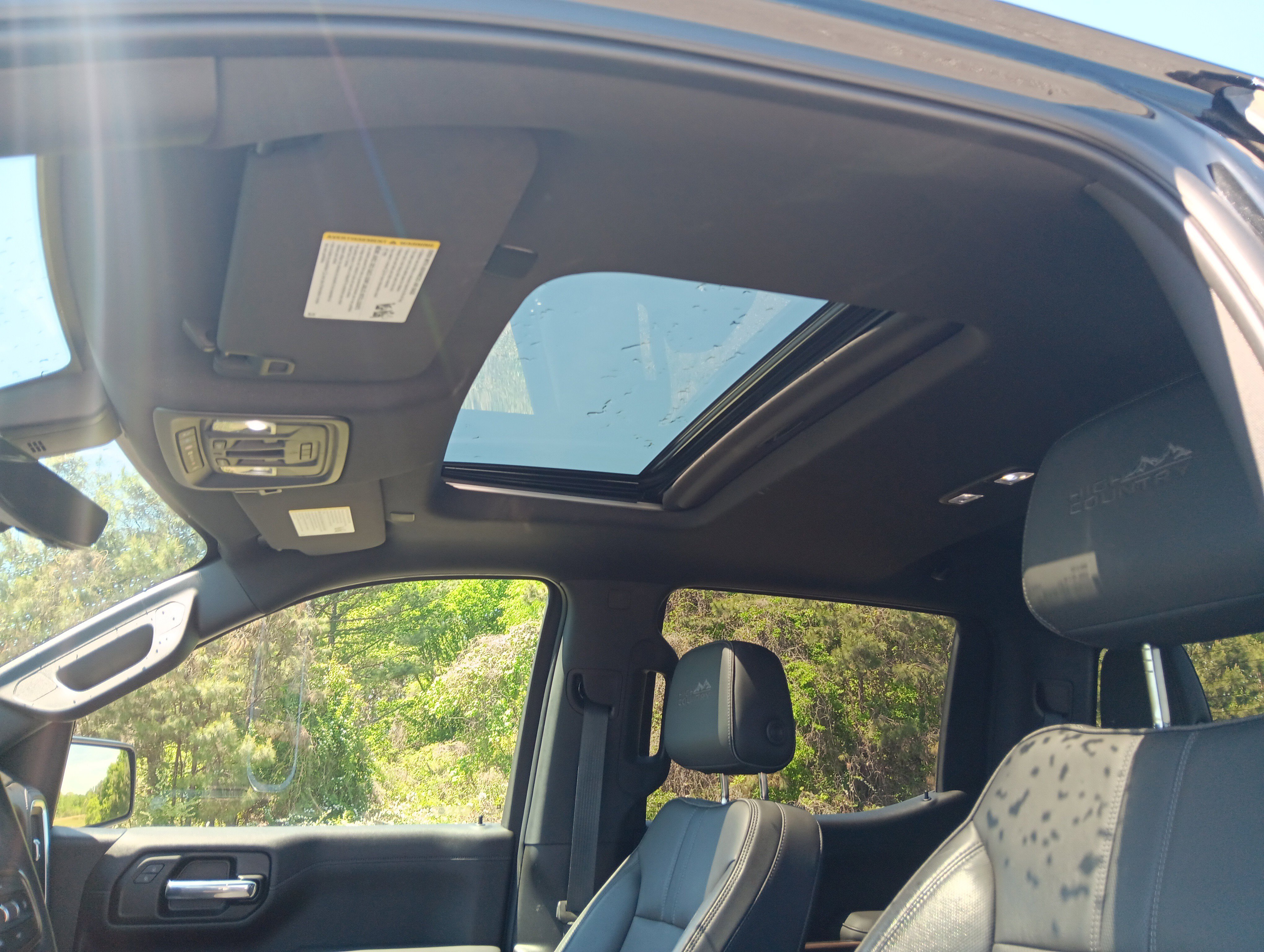 Used 2021 Chevrolet Silverado 1500 High Country w/ Technology Package image 16