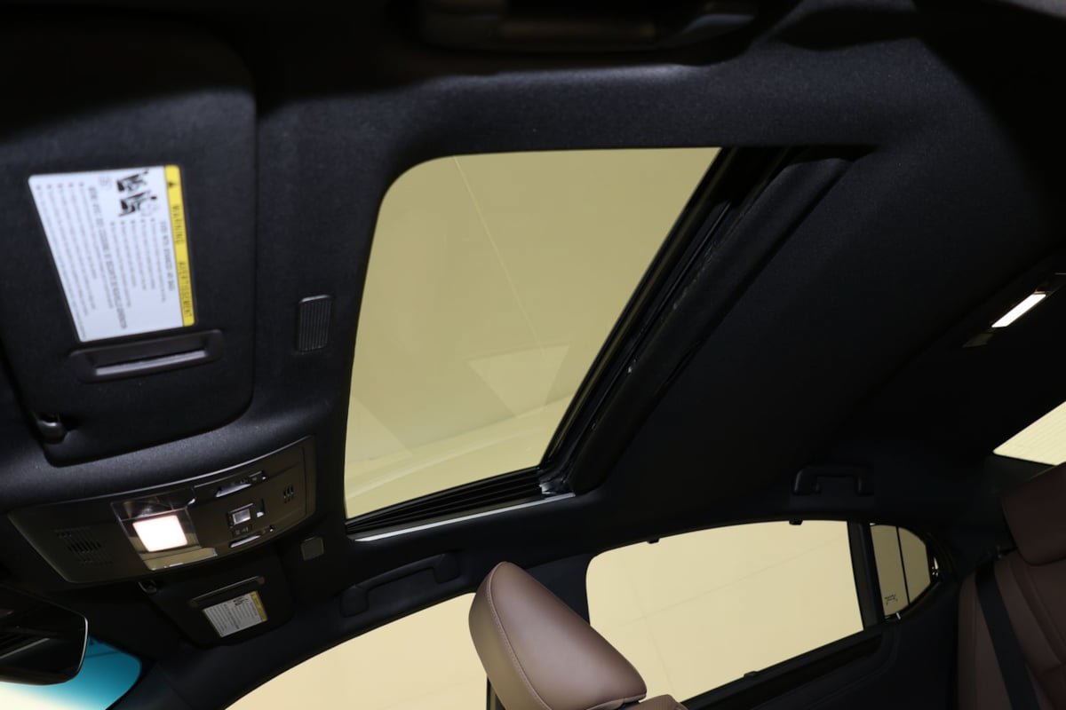 Used 2024 Lexus ES 300h Ultra Luxury w/ Accessory Package (Z2) FWD image 13