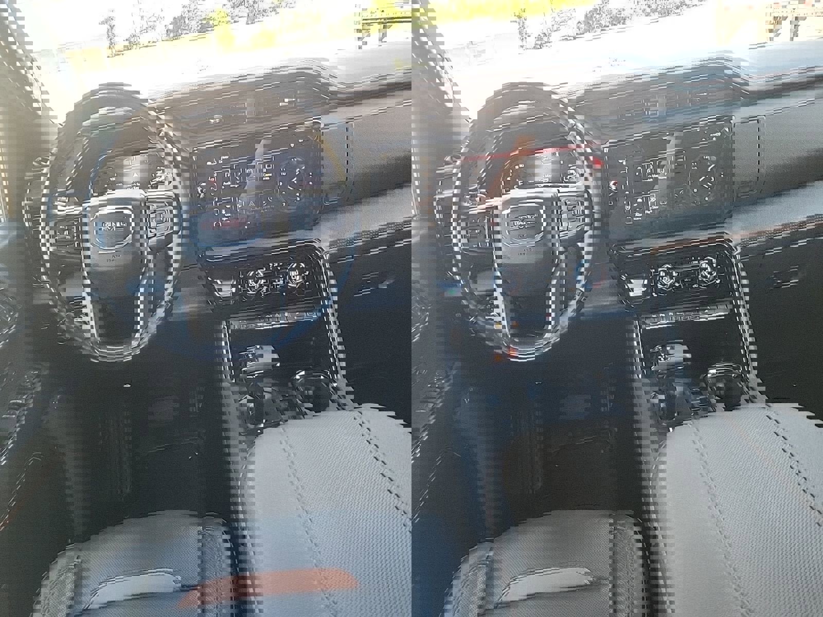 Used 2024 GMC Sierra 1500 AT4 w/ AT4 Preferred Package image 36