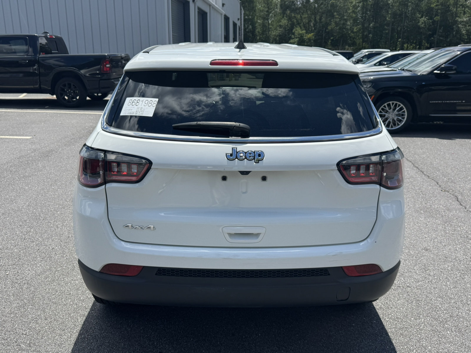 Used 2024 Jeep Compass Sport AWD/4WD image 6