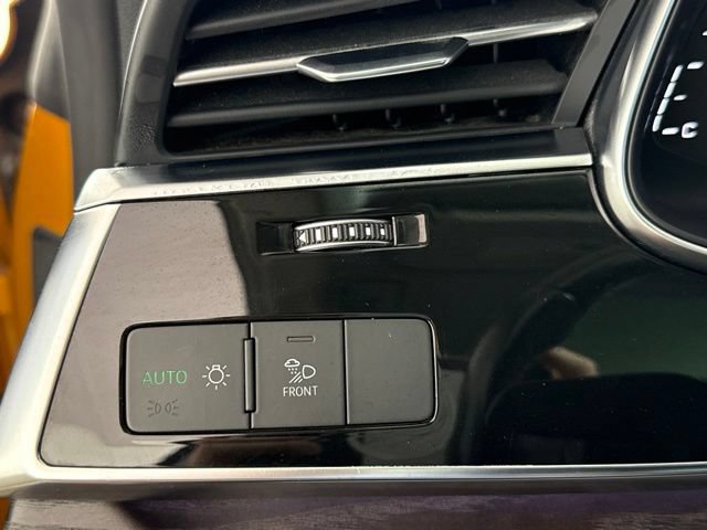 Used 2021 Audi Q8 Premium Plus w/ Premium Plus Package AWD/4WD image 20