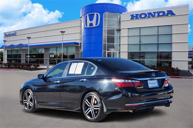 Used 2016 Honda Accord Sport image 4