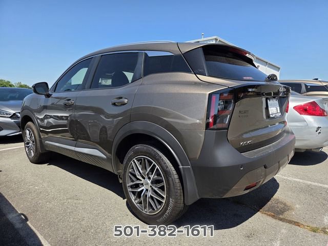 Used 2026 Nissan Kicks SV w/ SV Premium Package FWD image 5
