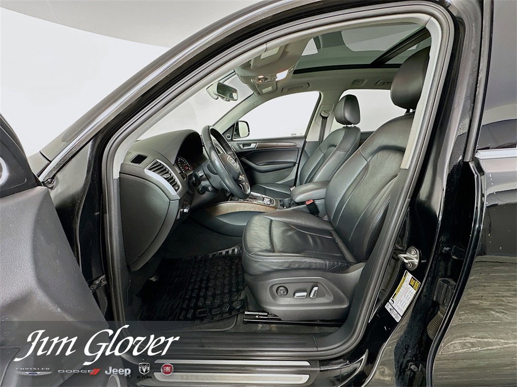 Used 2017 Audi Q5 2.0T Premium Plus w/ Technology Package image 24