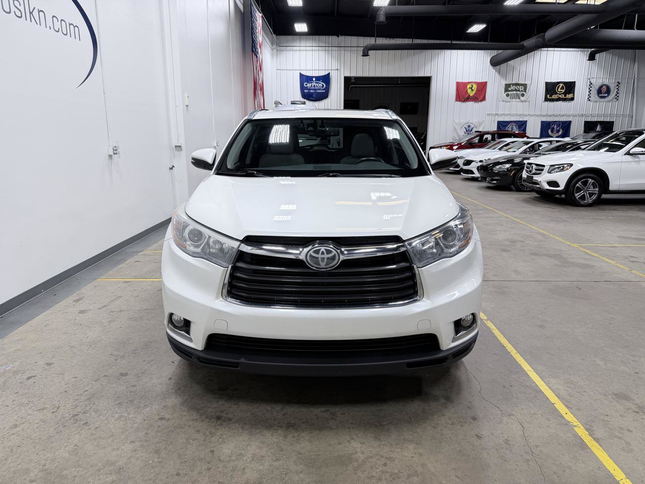 Used 2016 Toyota Highlander Limited FWD image 17