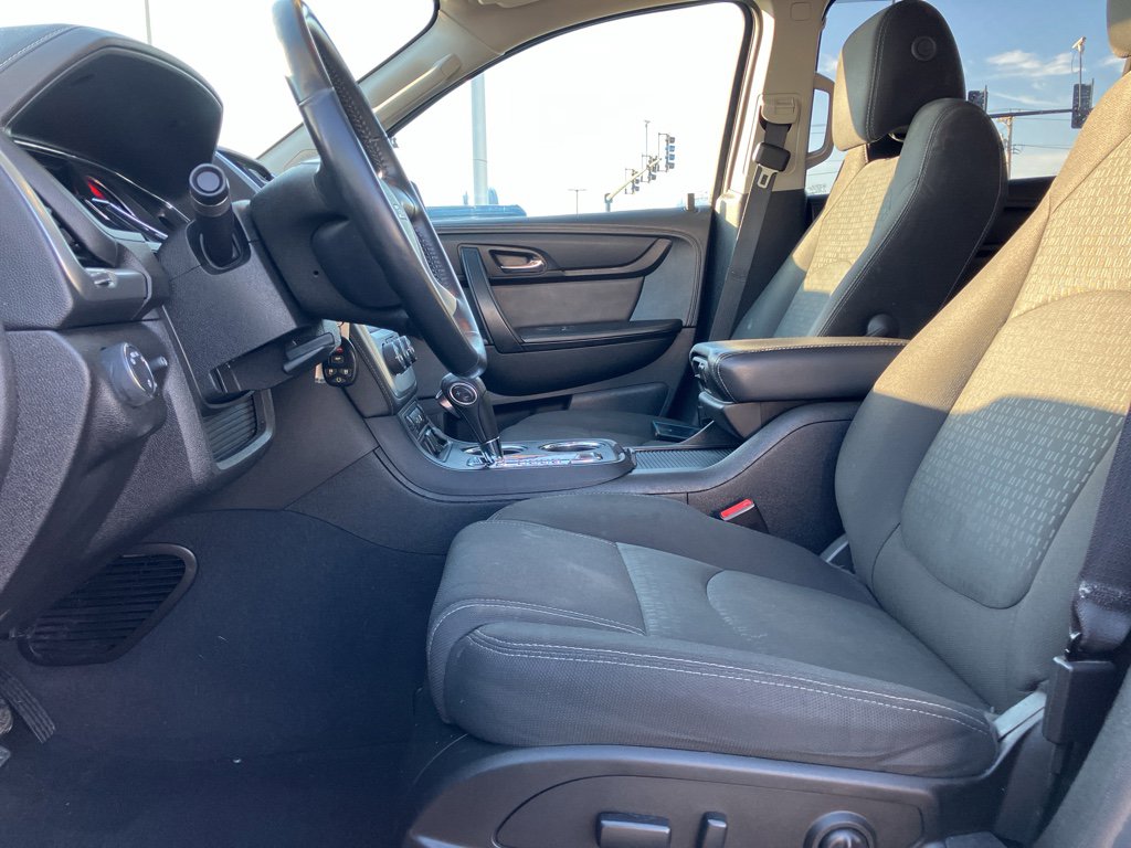 Used 2016 GMC Acadia SLE image 28