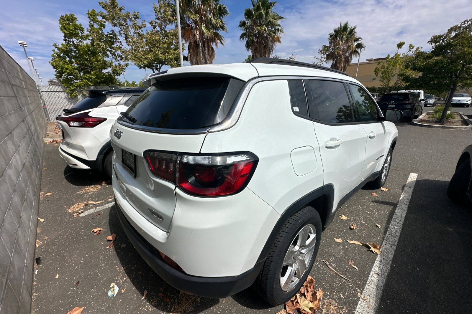 Used 2022 Jeep Compass Latitude AWD/4WD image 5