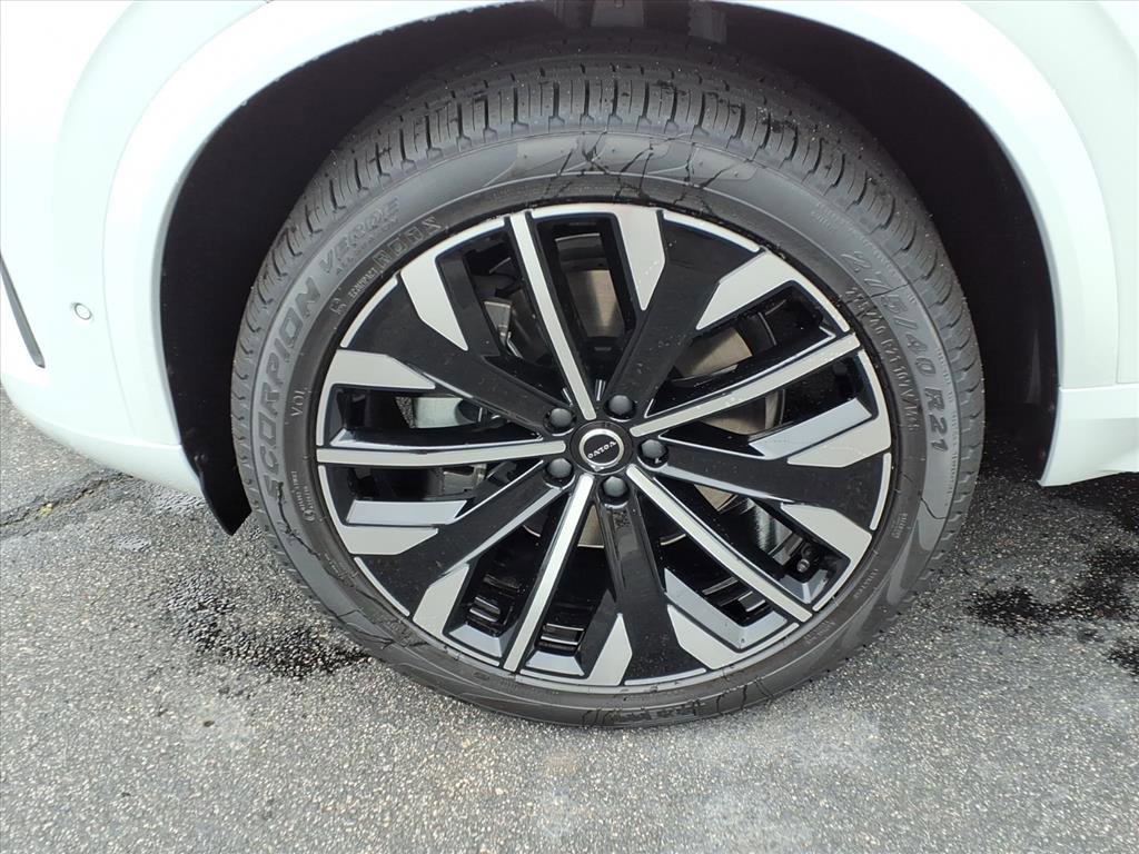 New 2026 Volvo XC90 B6 Ultra image 11