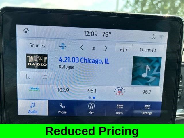 Used 2021 Ford Explorer XLT w/ Equipment Group 202A AWD/4WD image 23