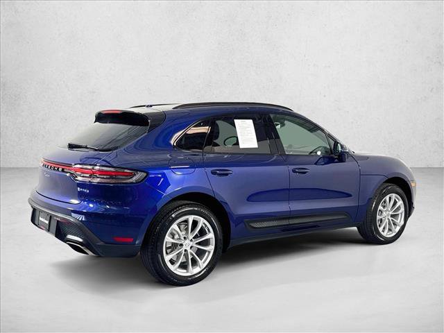 Certified 2026 Porsche Macan AWD/4WD image 9
