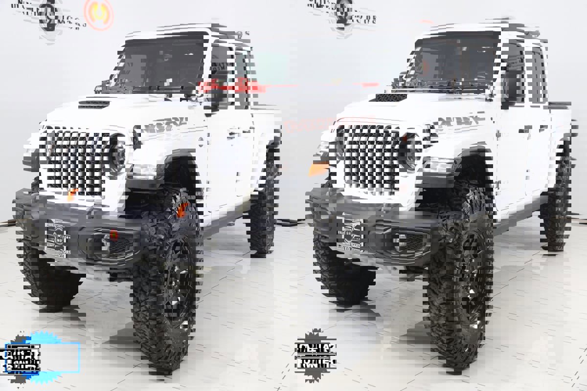 Used 2023 Jeep Gladiator Mojave w/ Cold Weather Group image 5