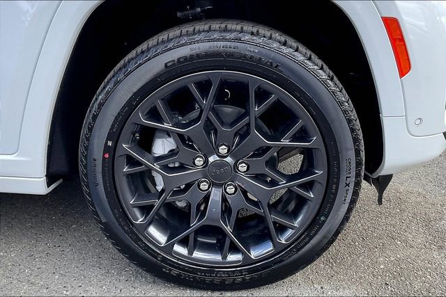 New 2025 Jeep Grand Cherokee Summit AWD/4WD image 12