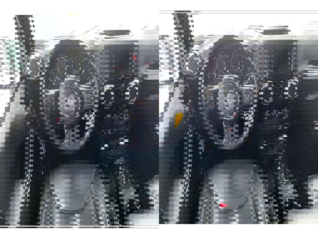 Used 2017 Jeep Wrangler Unlimited Sahara w/ LED Lighting Group image 6