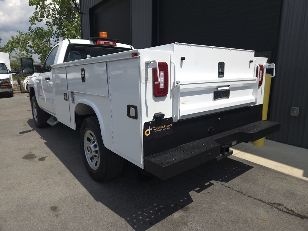 Used 2018 Chevrolet Silverado 3500 W/T RWD image 3