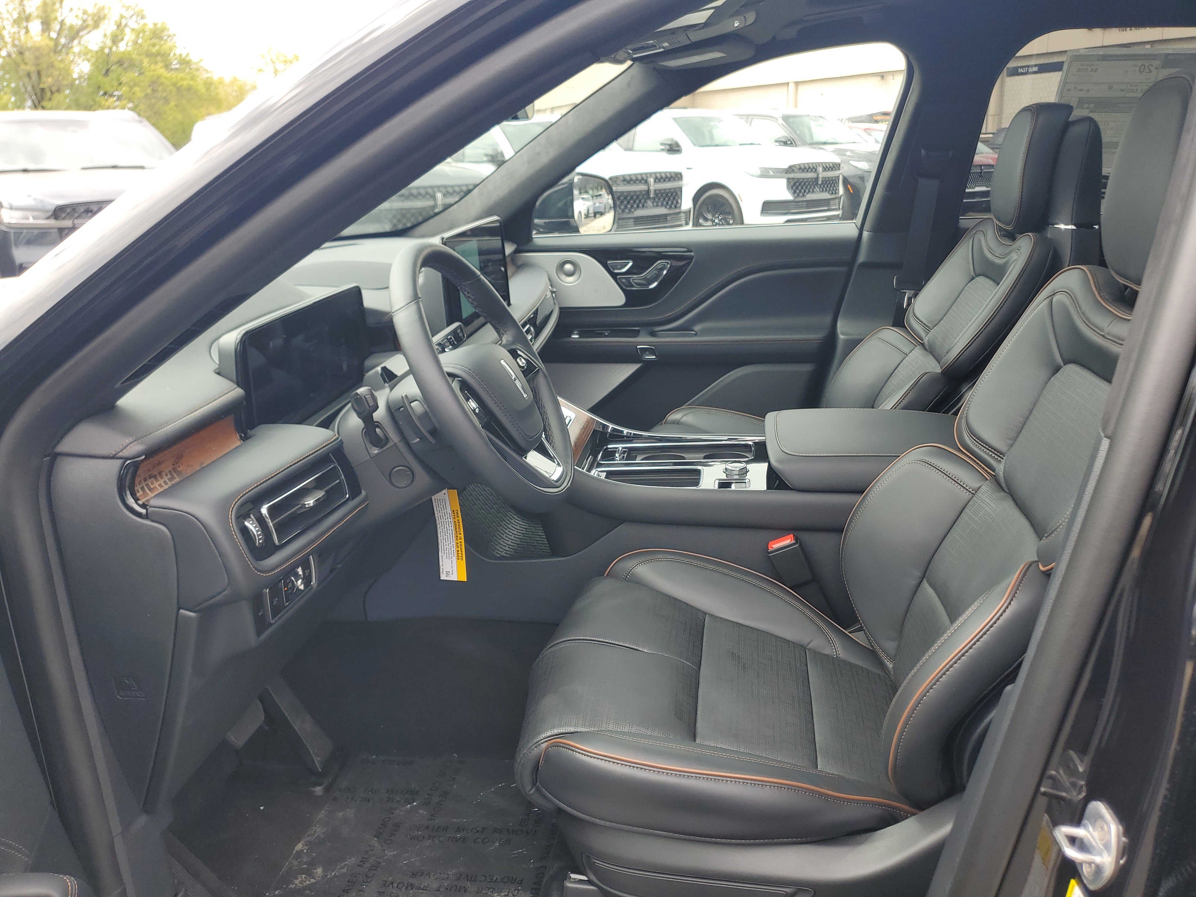 New 2026 Lincoln Aviator Black Label w/ Dynamic Handling Package AWD/4WD image 11