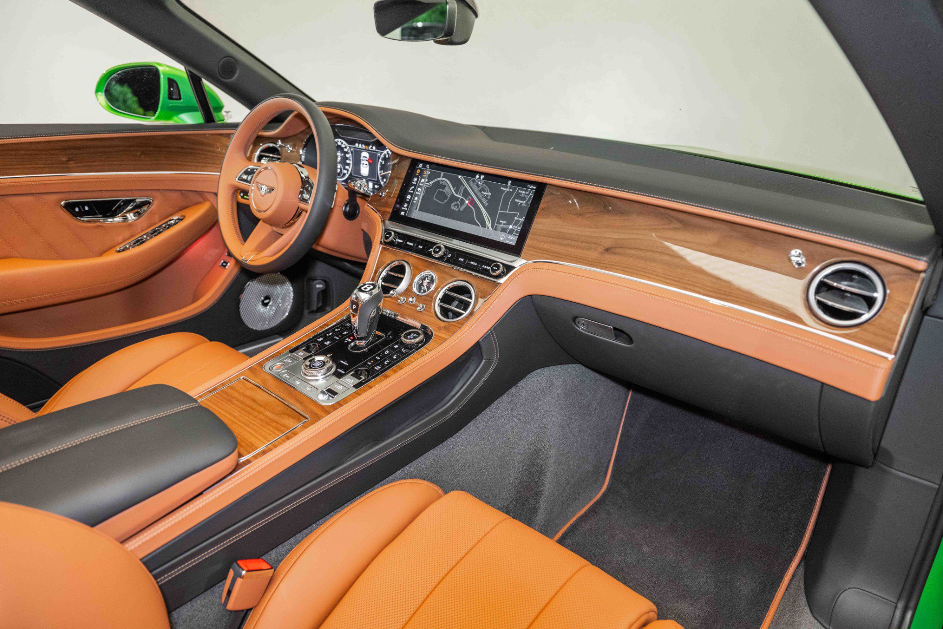 Certified 2024 Bentley Continental GT V8 AWD/4WD image 19