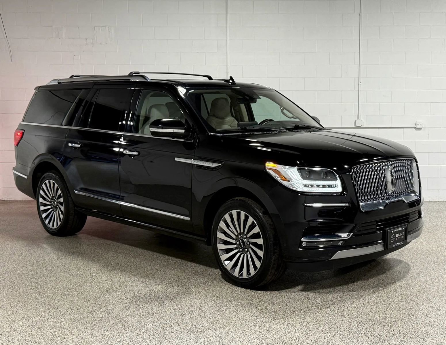 Used 2019 Lincoln Navigator L Reserve AWD/4WD image 5