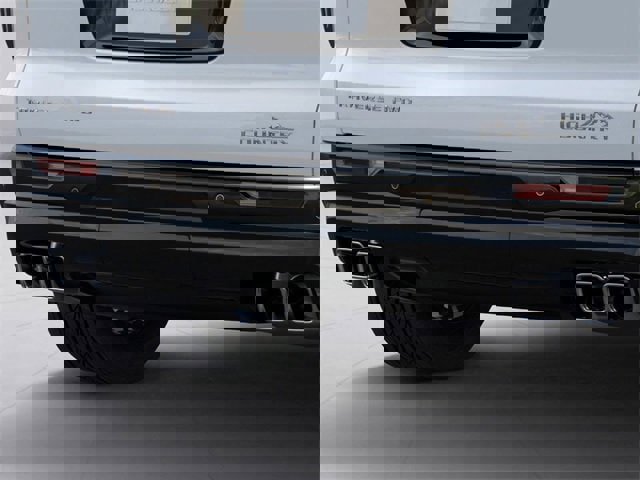 New 2026 Chevrolet Traverse High Country w/ LPO, Floor Liner Package image 15