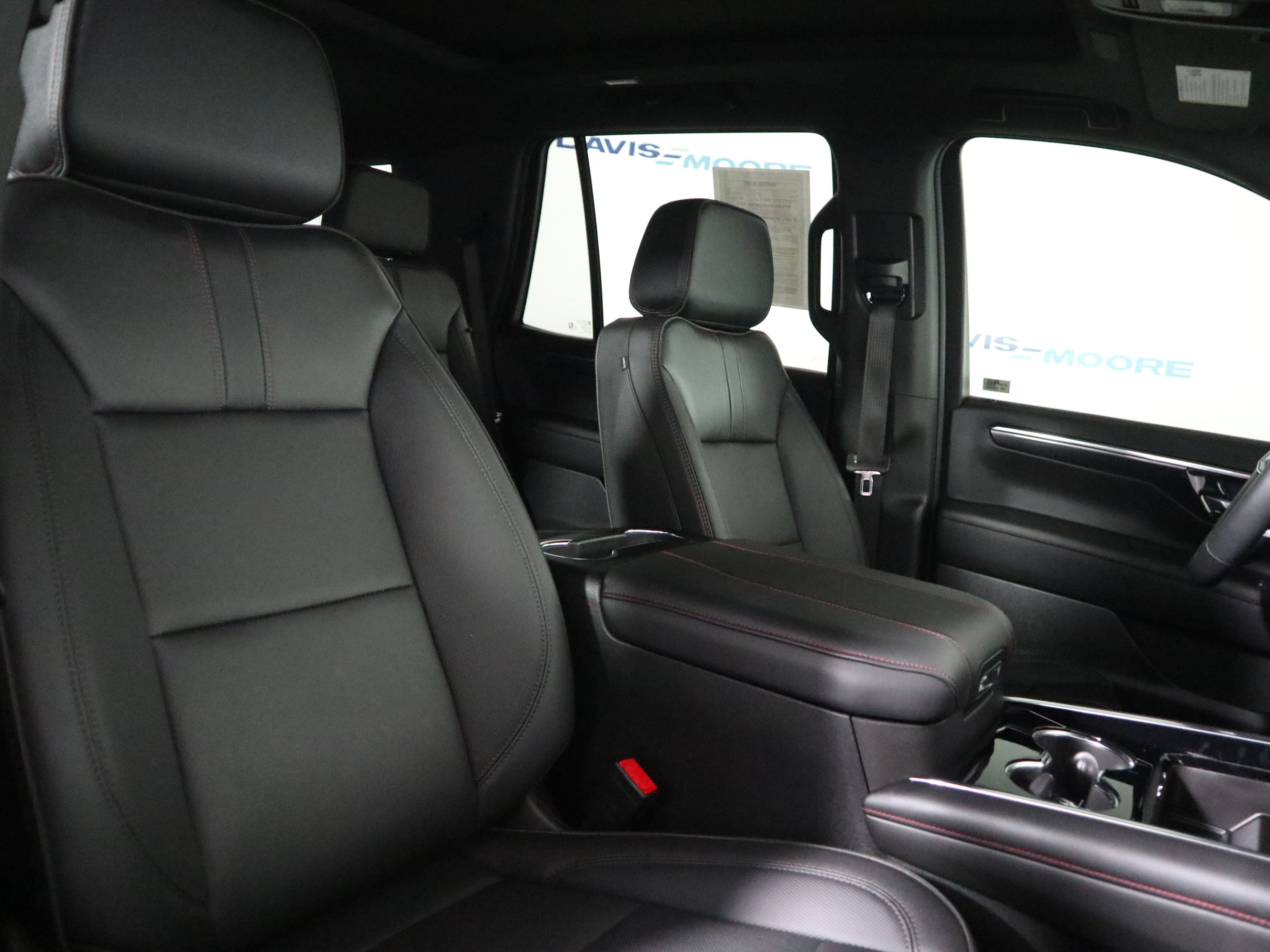 Used 2025 Chevrolet Tahoe RST w/ Comfort Package AWD/4WD image 14