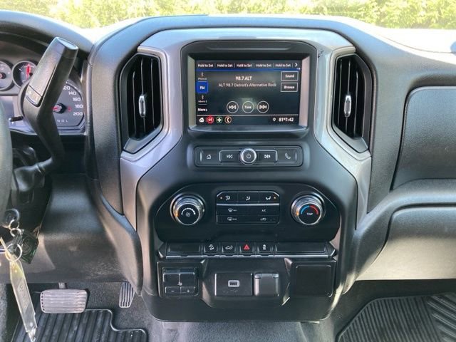 Used 2020 Chevrolet Silverado 1500 Custom Trail Boss w/ Custom Convenience Package AWD/4WD image 17