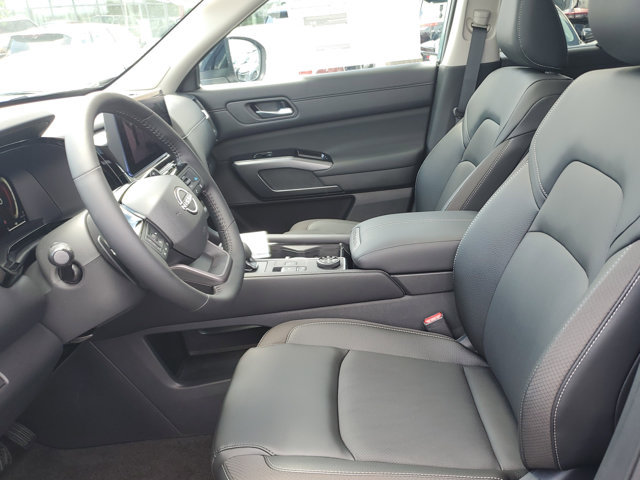 New 2026 Nissan Pathfinder SL w/ SL Premium Package AWD/4WD image 22
