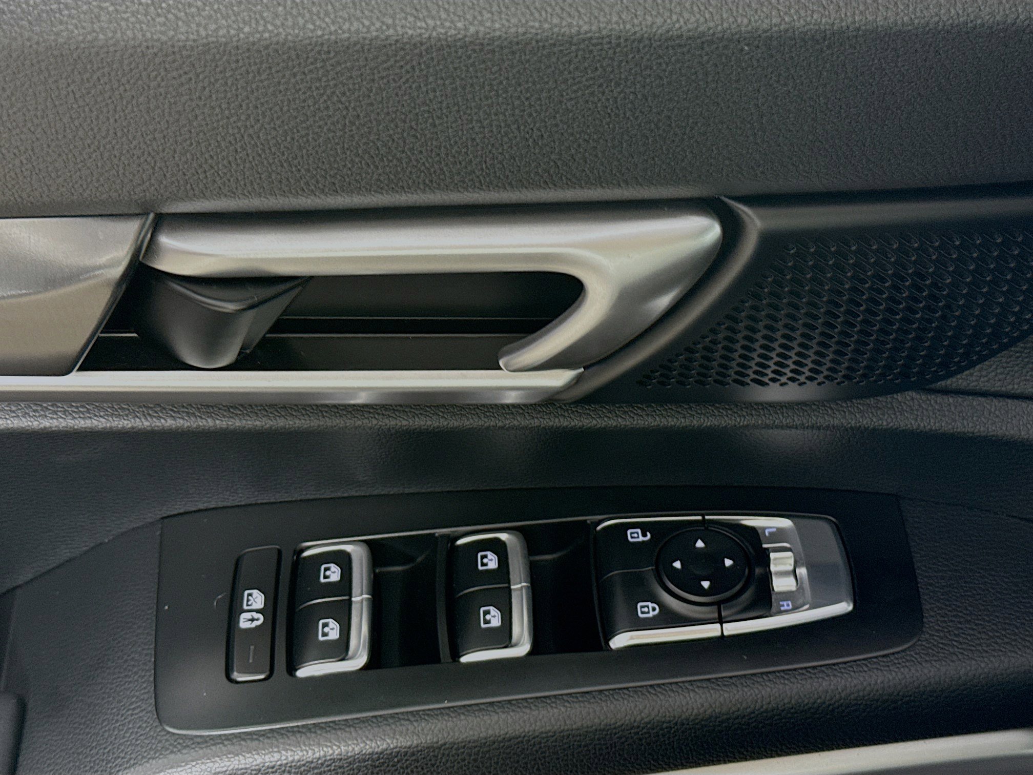 Used 2025 Kia Telluride S image 21