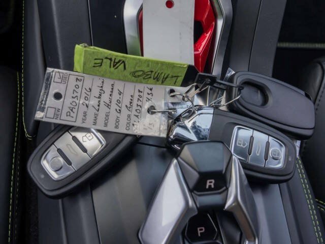 Used 2016 Lamborghini Huracan LP 610-4 Avio AWD/4WD image 11