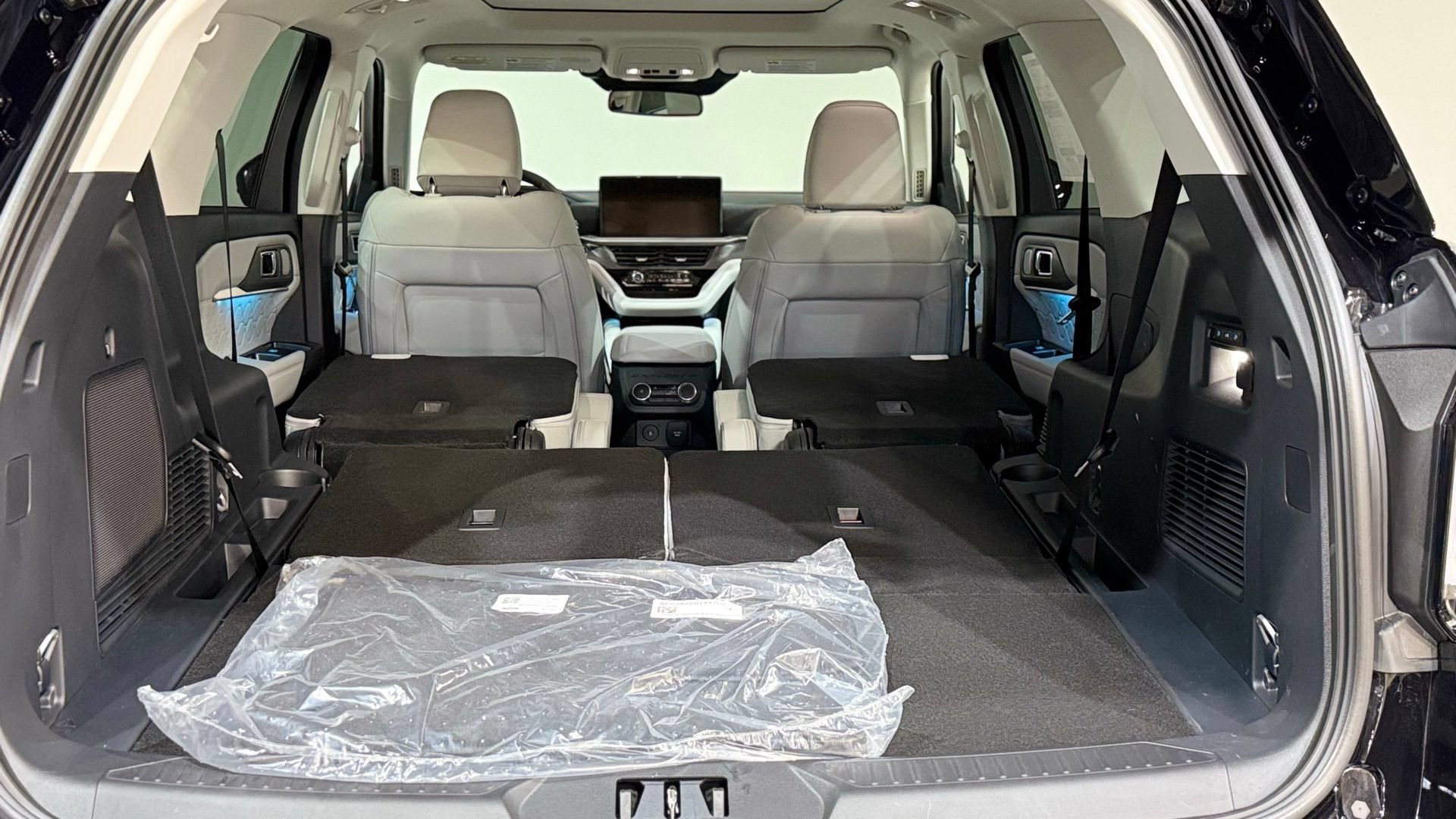 New 2026 Ford Explorer Platinum w/ LUX Leather Package AWD/4WD image 39