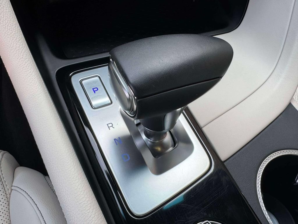 Certified 2026 Genesis G70 2.5T AWD/4WD image 32