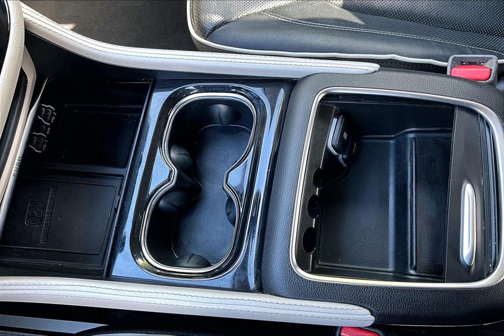 Used 2023 Chrysler Pacifica Limited image 18
