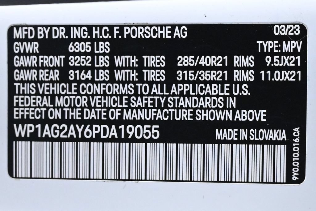 Certified 2023 Porsche Cayenne GTS AWD/4WD image 29