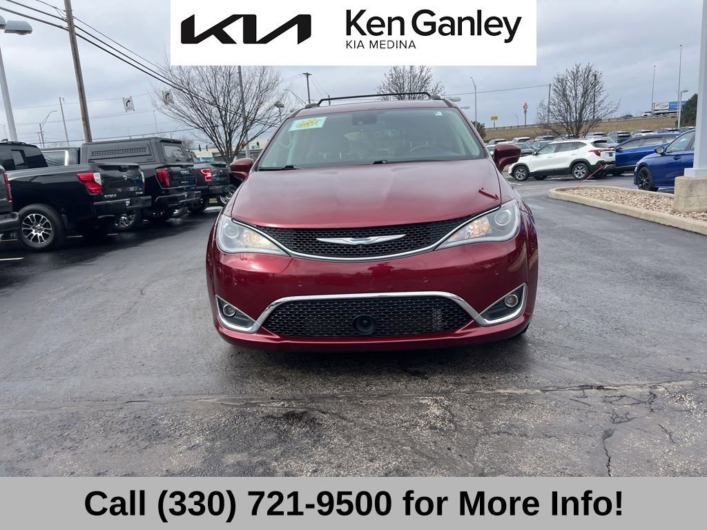 Used 2017 Chrysler Pacifica Touring-L Plus w/ Advanced Safetytec Group image 3