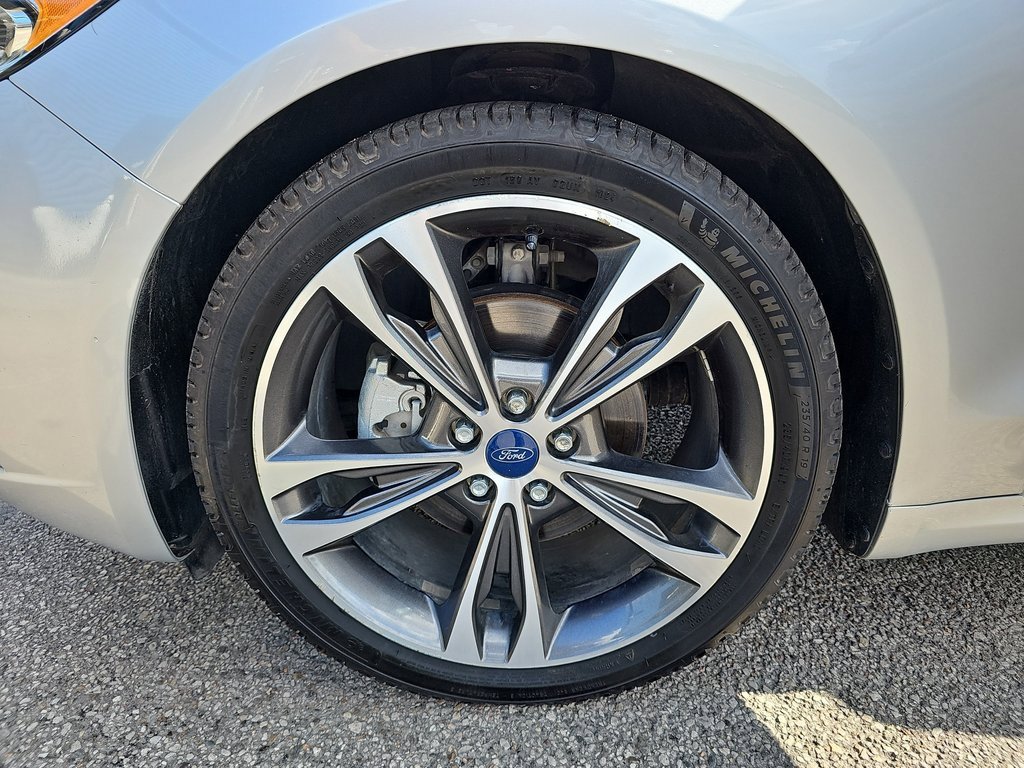 Used 2019 Ford Fusion Titanium image 32