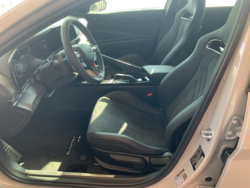 New 2025 Hyundai Elantra N image 3