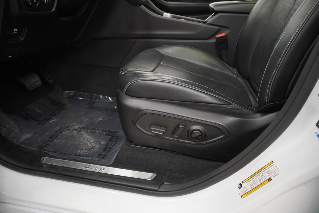 Certified 2023 Jeep Grand Cherokee Overland image 45